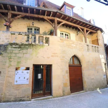 Appartement Du Presidial - Standing Flat 2 Bed/2 Bath With Balcony In Medieval Center Sarlat-la-Canéda