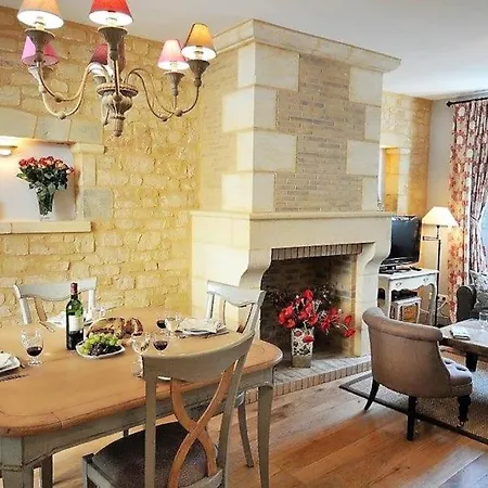 Du Presidial - Standing Flat 2 Bed/2 Bath With Balcony In Medieval Center Sarlat-la-Canéda