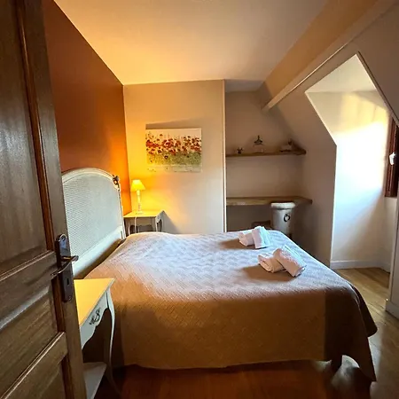 Du Presidial - Standing Flat 2 Bed/2 Bath With Balcony In Medieval Center