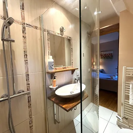 Du Presidial - Standing Flat 2 Bed/2 Bath With Balcony In Medieval Center Appartement *