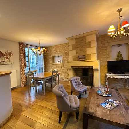 Du Presidial - Standing Flat 2 Bed/2 Bath With Balcony In Medieval Center Sarlat-la-Canéda
