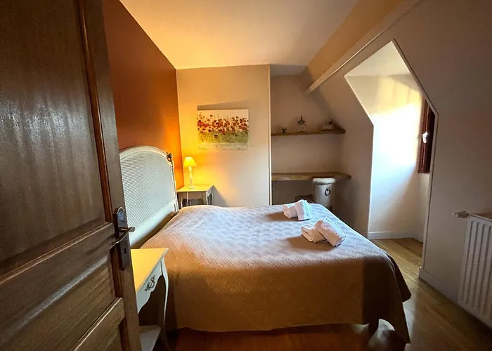 Du Presidial - Standing Flat 2 Bed/2 Bath With Balcony In Medieval Center