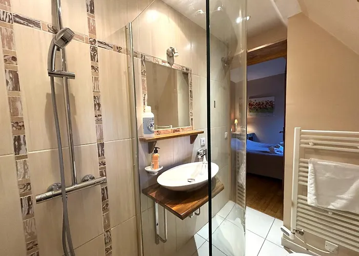 Du Presidial - Standing Flat 2 Bed/2 Bath With Balcony In Medieval Center Apartment *