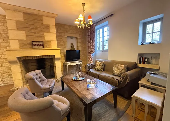 Du Presidial - Standing Flat 2 Bed/2 Bath With Balcony In Medieval Center Apartment